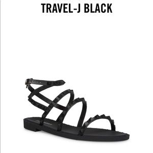 Steve Madden black rubber sandals
